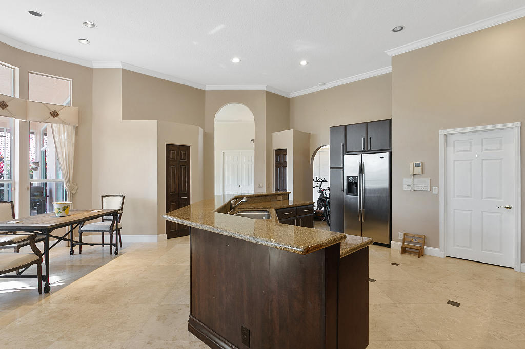 19248 Bay Leaf Court Boca Raton, FL 33498 - Photo 5 of 22 04