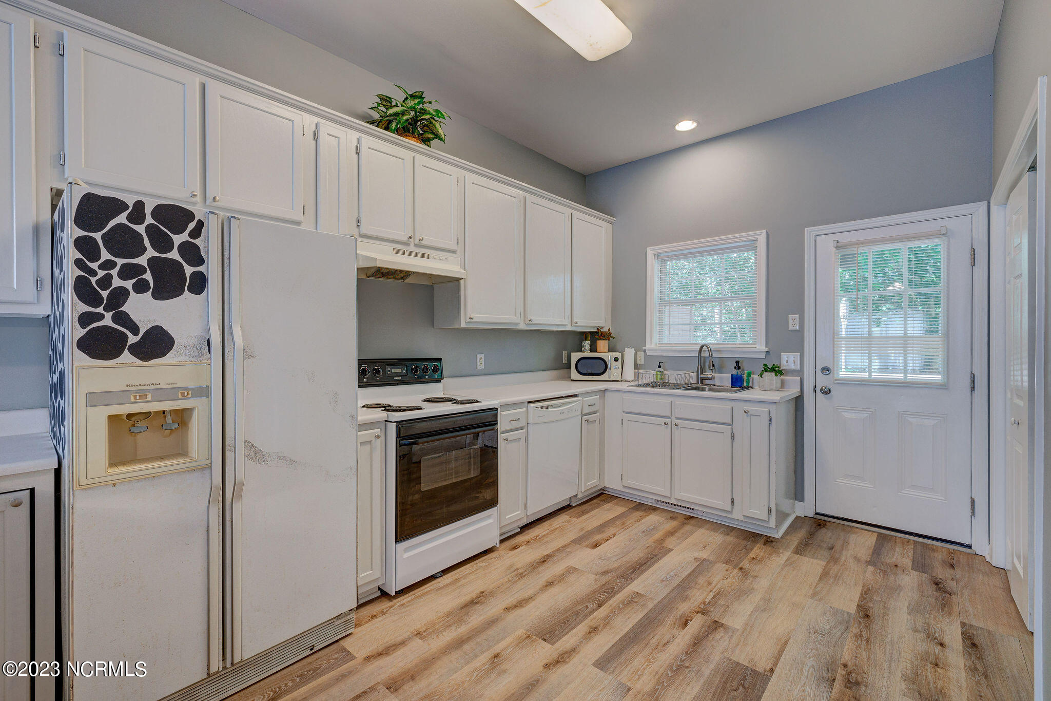 255 Beasley Road, Unit D Wilmington, NC 28409 - Photo 20 of 30 255BeasleyEdit-21