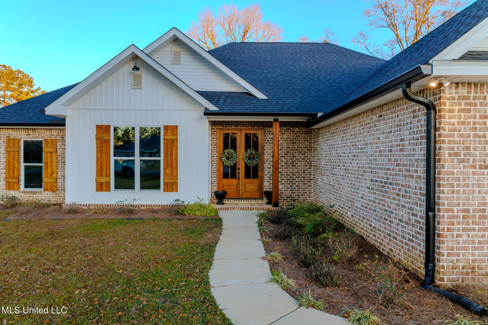 24258 Misty Lane Lucedale, MS 39452 - Photo 2 of 27 IMG_4937