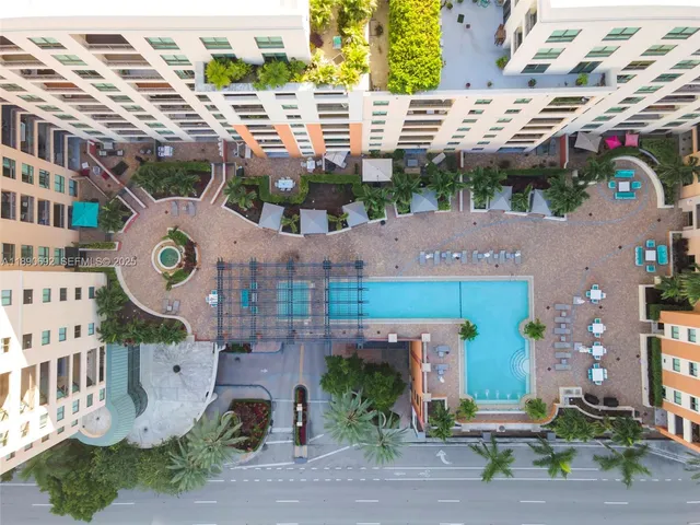 $389,000 | 110 North Federal Highway, Unit 909, Fort Lauderdale, FL 33301