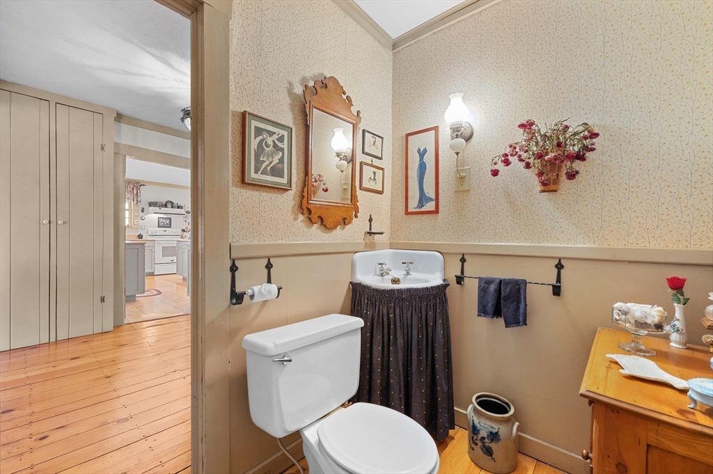 60 Ruggles Street Westborough, MA 01581 - Photo 20 of 42 Gallery Image 20