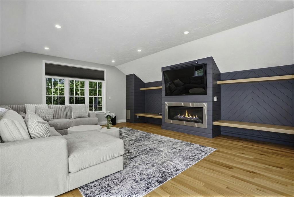 88 Northbridge Street Mendon, MA 01756 - Photo 19 of 41
