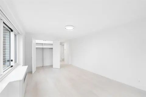 $25,000 | 920 Park Avenue, Unit 12B | Upper East Side