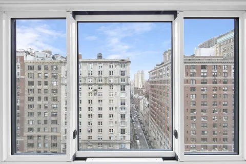 $25,000 | 920 Park Avenue, Unit 12B | Upper East Side
