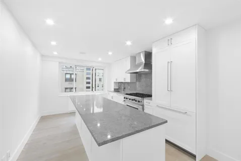 $25,000 | 920 Park Avenue, Unit 12B | Upper East Side