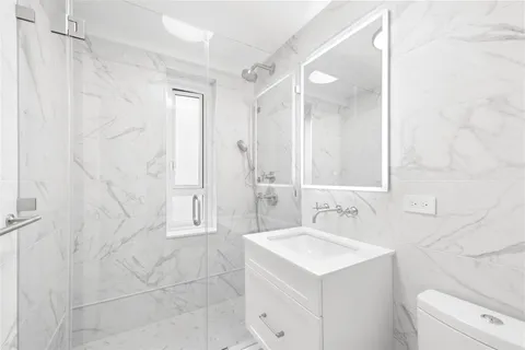 $25,000 | 920 Park Avenue, Unit 12B | Upper East Side