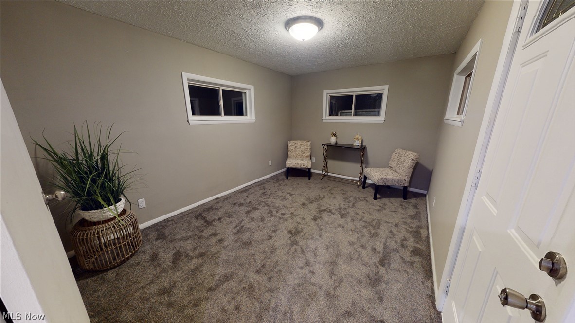 990 Quentin Road Eastlake, OH 44095 - Photo 6 of 11 Gallery Image 6