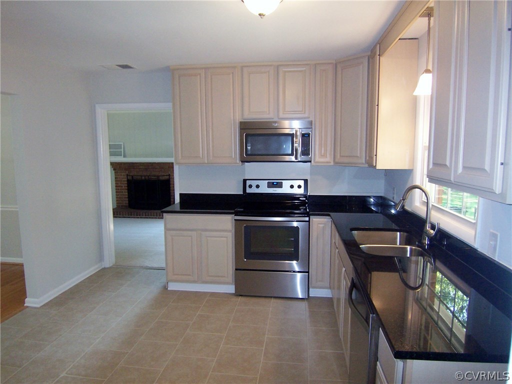 6915 Shawnee Road Richmond, VA 23225 - Photo 6 of 20 Gallery Image 6