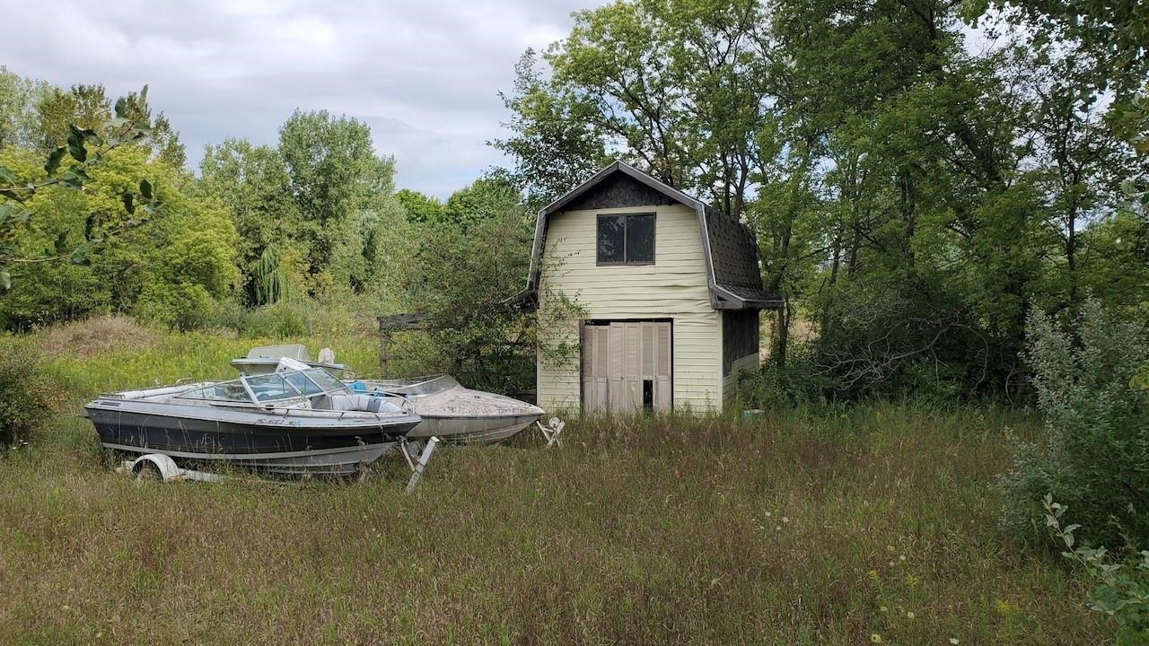 2791 East Remick Road Shepherd, MI 48883 - Photo 2 of 12