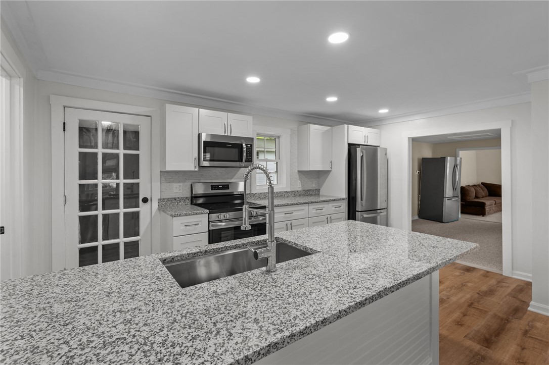 2 Plainfield Pike Foster, RI 02825 - Photo 4 of 49