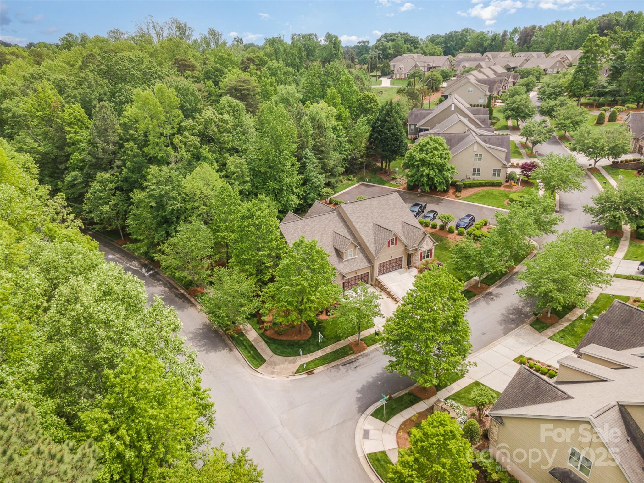 3004 Village Ridge Drive Gastonia, NC 28056 - Photo 32 of 35 an aerial view of a house with a yard