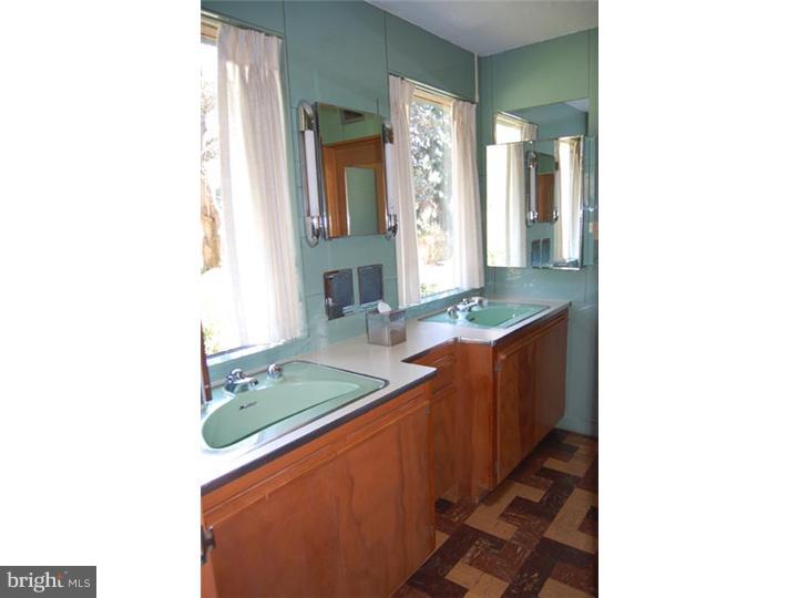 102 Center Mill Road Chadds Ford, PA 19317 - Photo 12 of 22 Master Bathroom