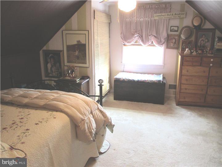 22 Albemarle Road Hamilton Square, NJ 08690 - Photo 13 of 20