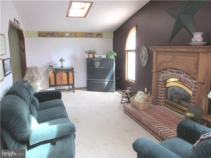 22 Albemarle Road Hamilton Square, NJ 08690 - Photo 4 of 20