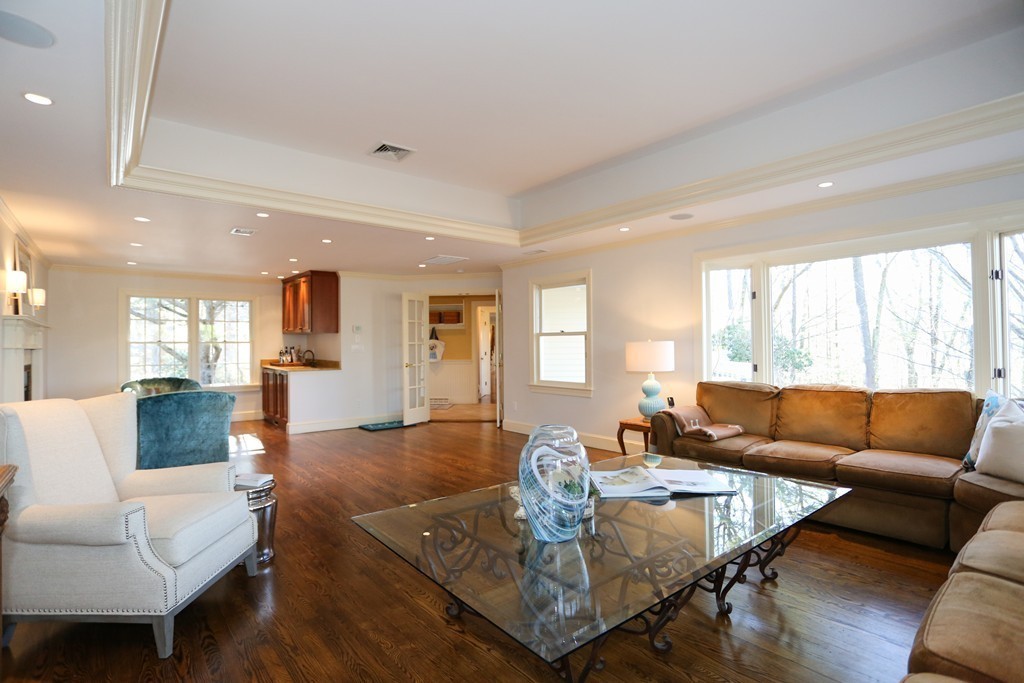 36 Claypit Hill Road Wayland, MA 01778 - Photo 4 of 27