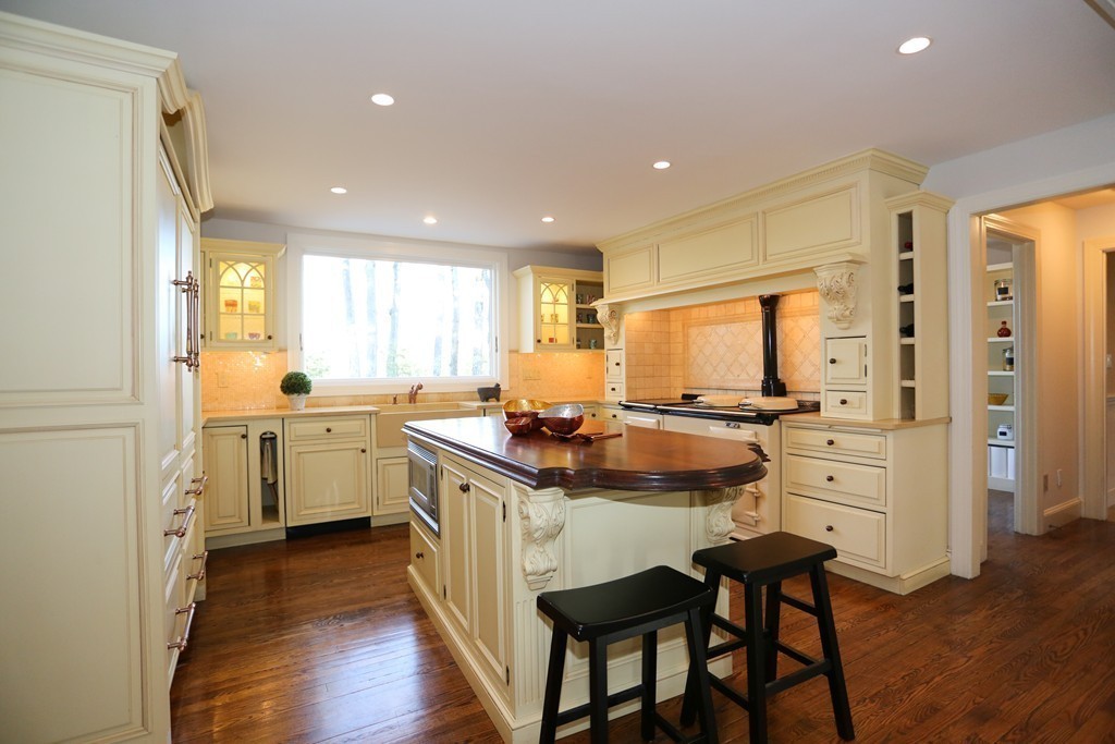 36 Claypit Hill Road Wayland, MA 01778 - Photo 6 of 27
