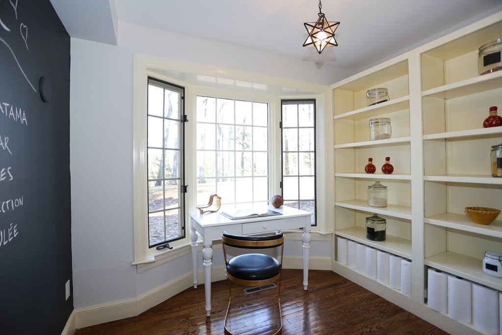 36 Claypit Hill Road Wayland, MA 01778 - Photo 9 of 27