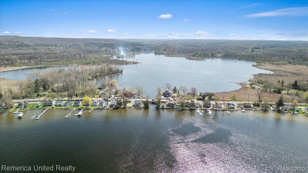 9623 Winston Road Pinckney, MI 48169 - Photo 17 of 19 Gallery Image 17