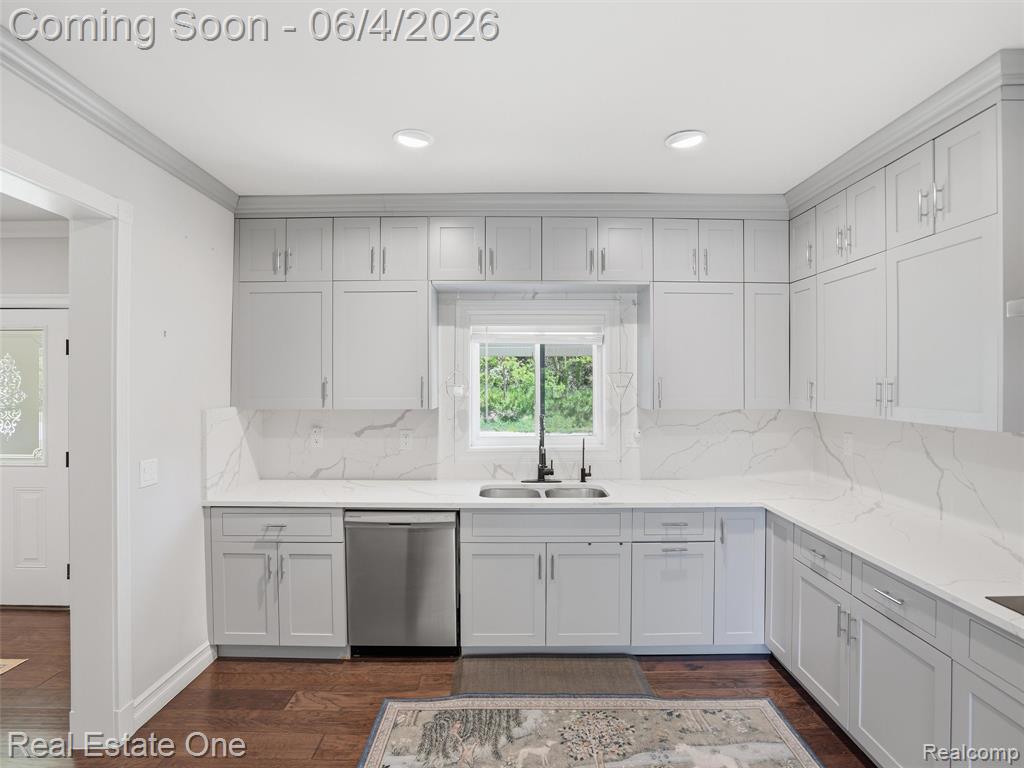879 North Hacker Road Howell, MI 48843 - Photo 25 of 54