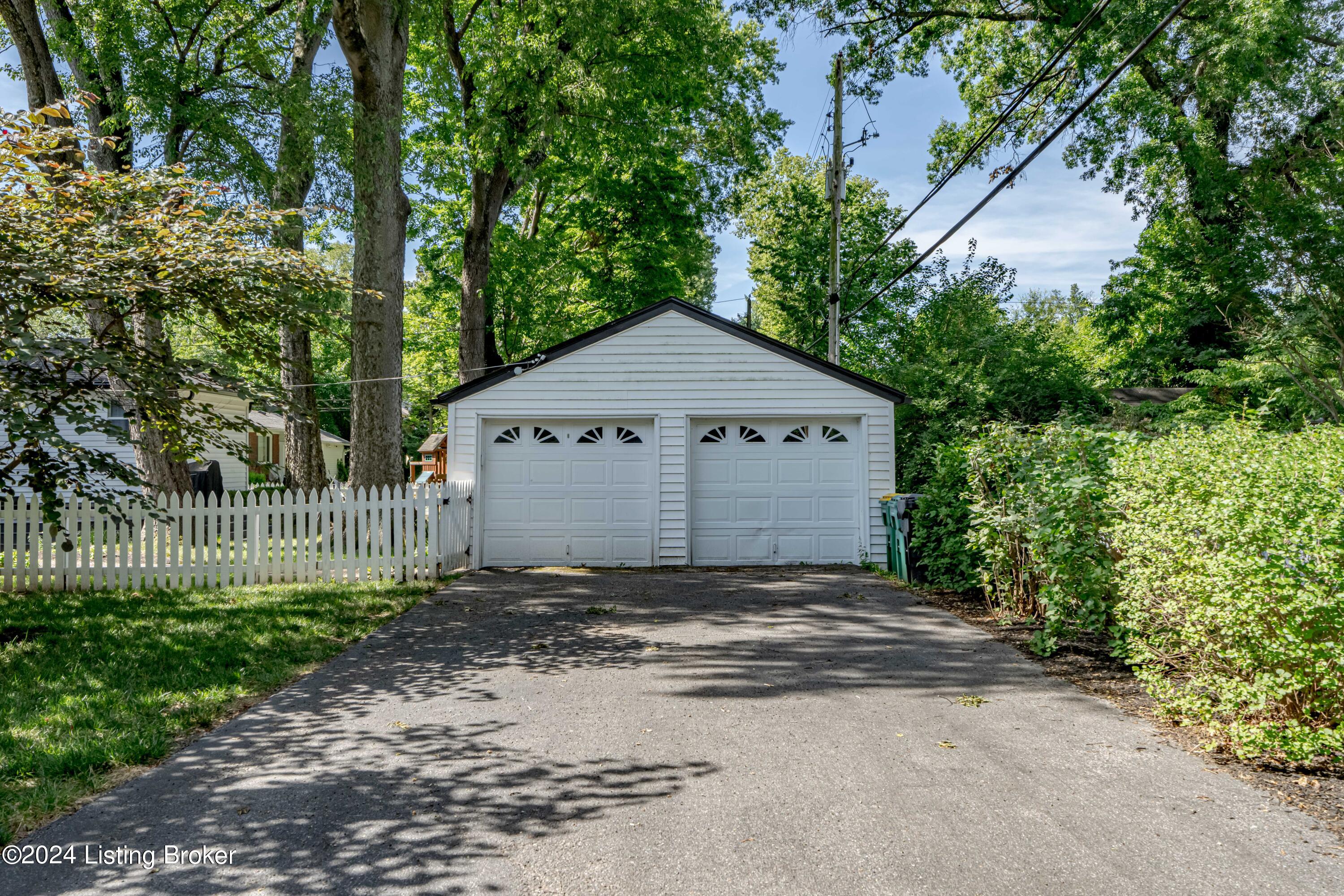 208 Tyne Road Louisville, KY 40207 - Photo 63 of 69 DSC09717