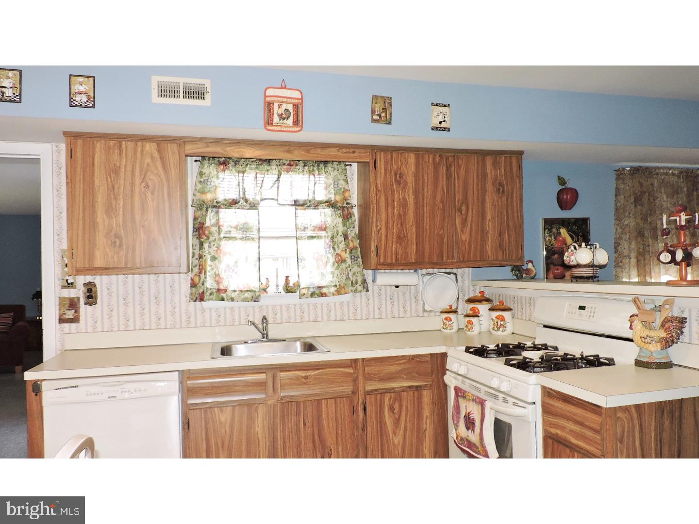 16 Tarnsfield Road Westampton, NJ 08060 - Photo 5 of 15 Kitchen