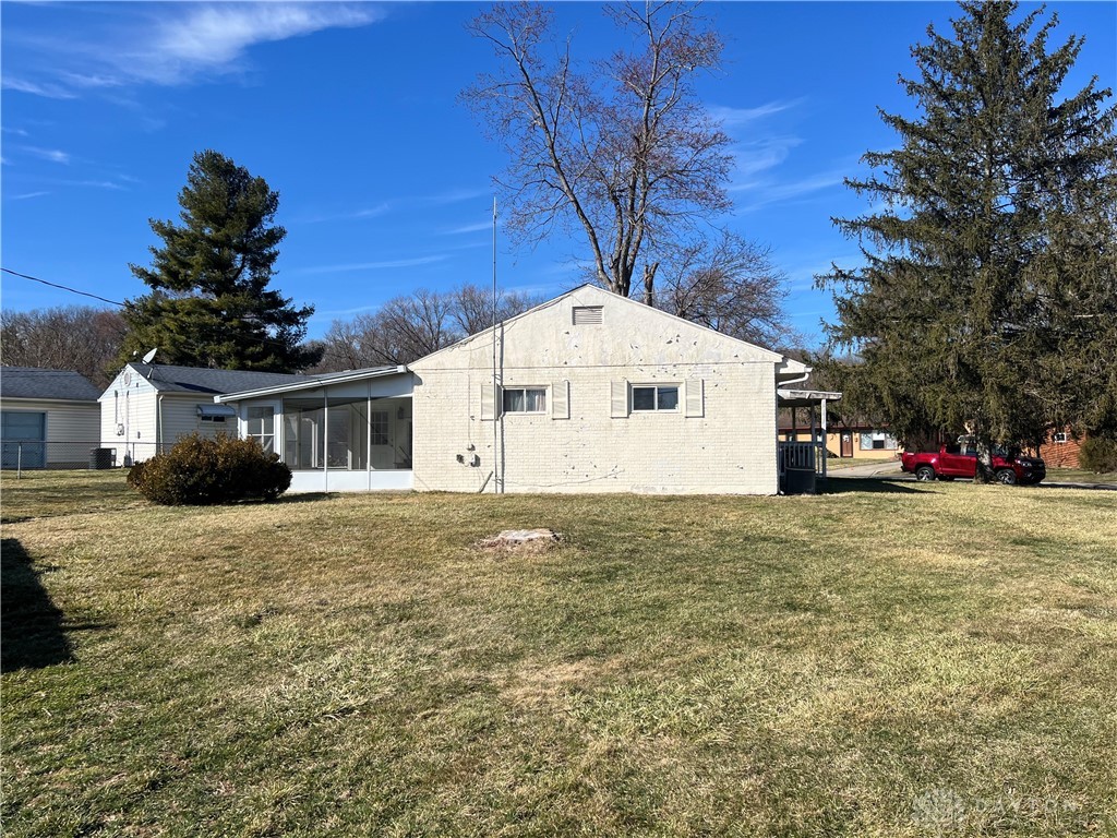 165 Hess Road Bellbrook, OH 45305 - Photo 2 of 23