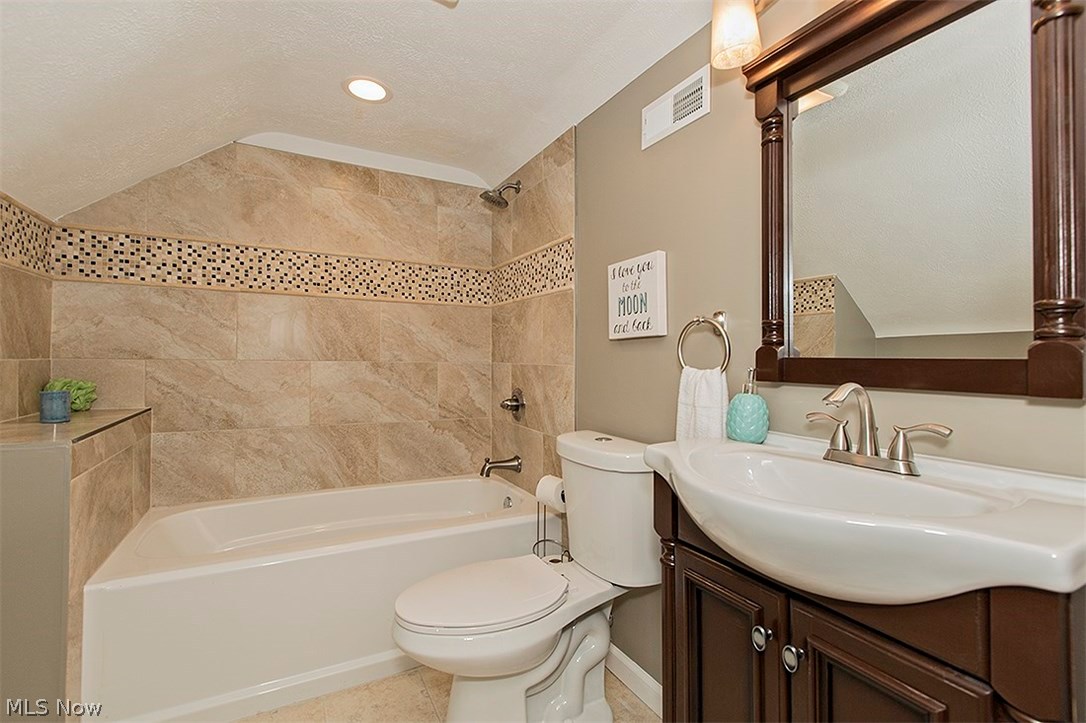 2896 Chadbourne Road Shaker Heights, OH 44120 - Photo 31 of 35
