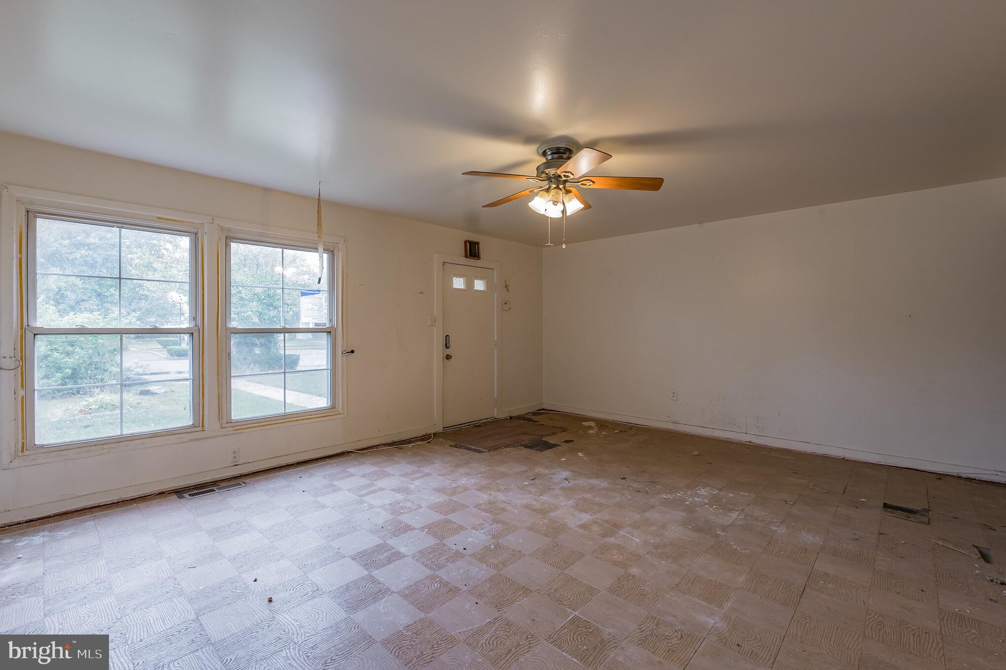 27 Raleigh Place Willingboro, NJ 08046 - Photo 11 of 25