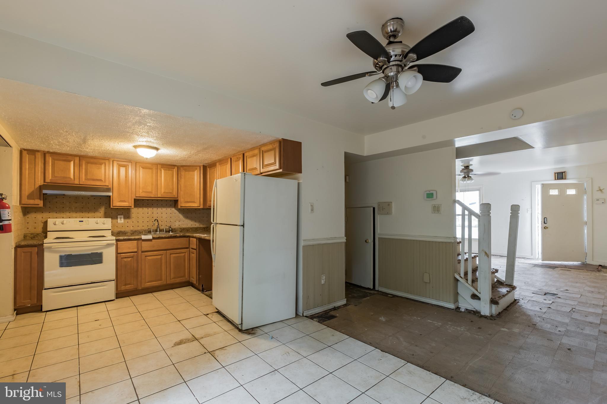 27 Raleigh Place Willingboro, NJ 08046 - Photo 5 of 25