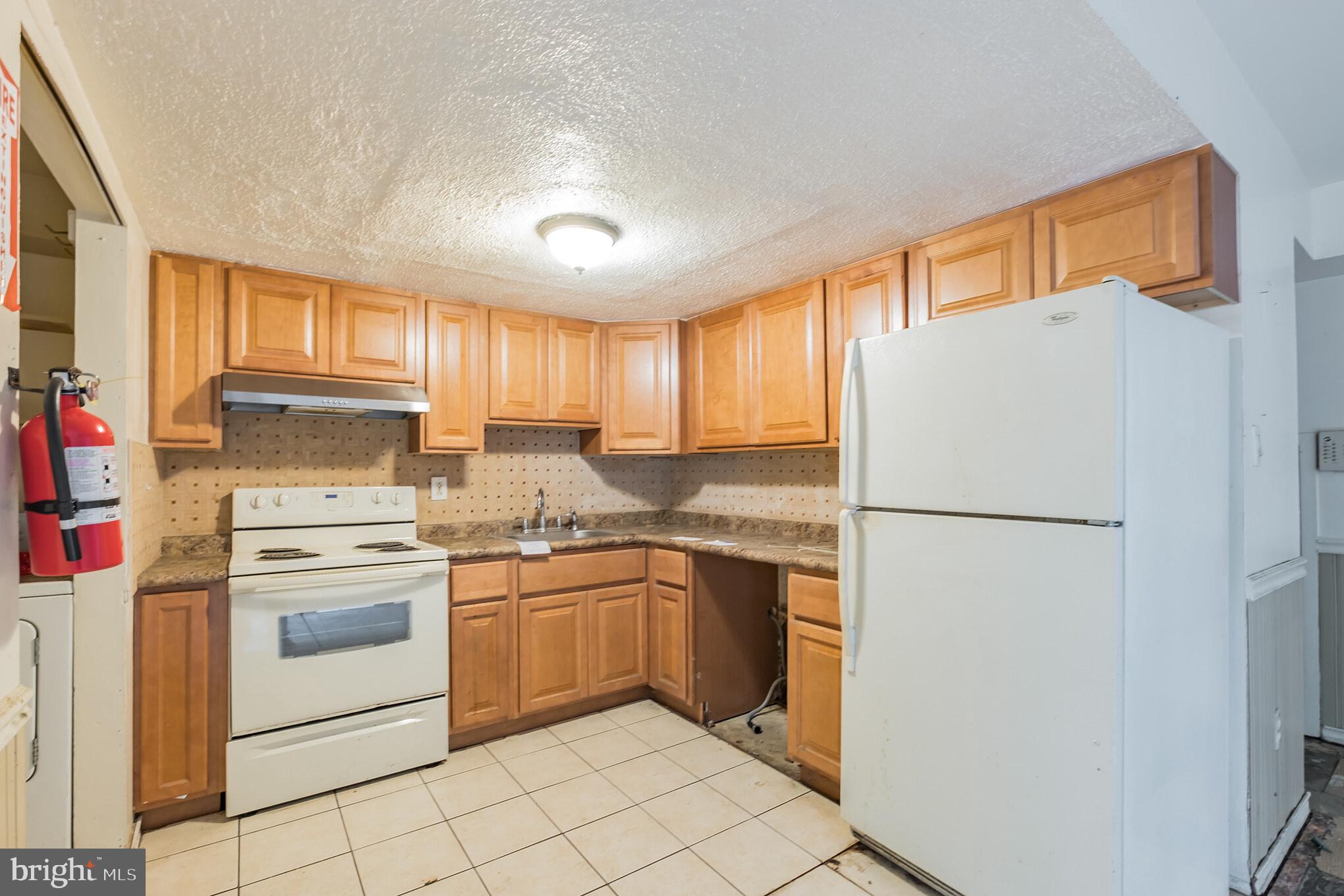 27 Raleigh Place Willingboro, NJ 08046 - Photo 6 of 25