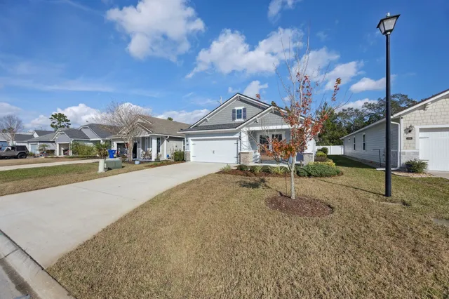 a view of a house with entertaining space
