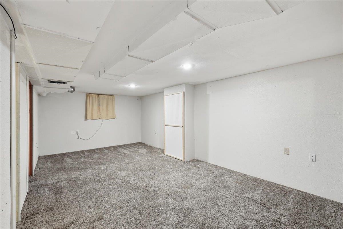 4808 North Adams Street Spokane, WA 99205 - Photo 16 of 28