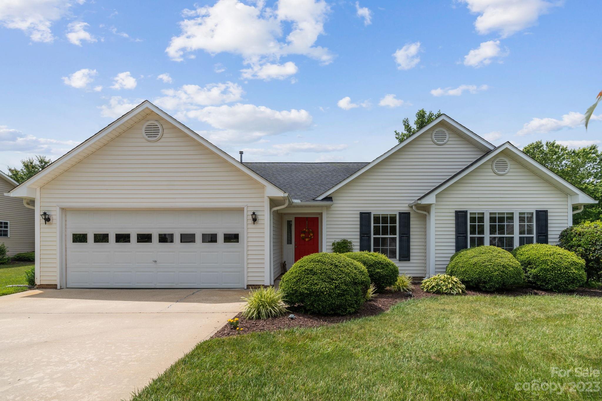 54 English Oak Road Fletcher, NC 28732 - Photo 1 of 26 Gallery Image 1