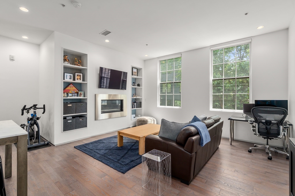 618 East 2nd Street, Unit 3 Boston, MA 02127 - Photo 1 of 18