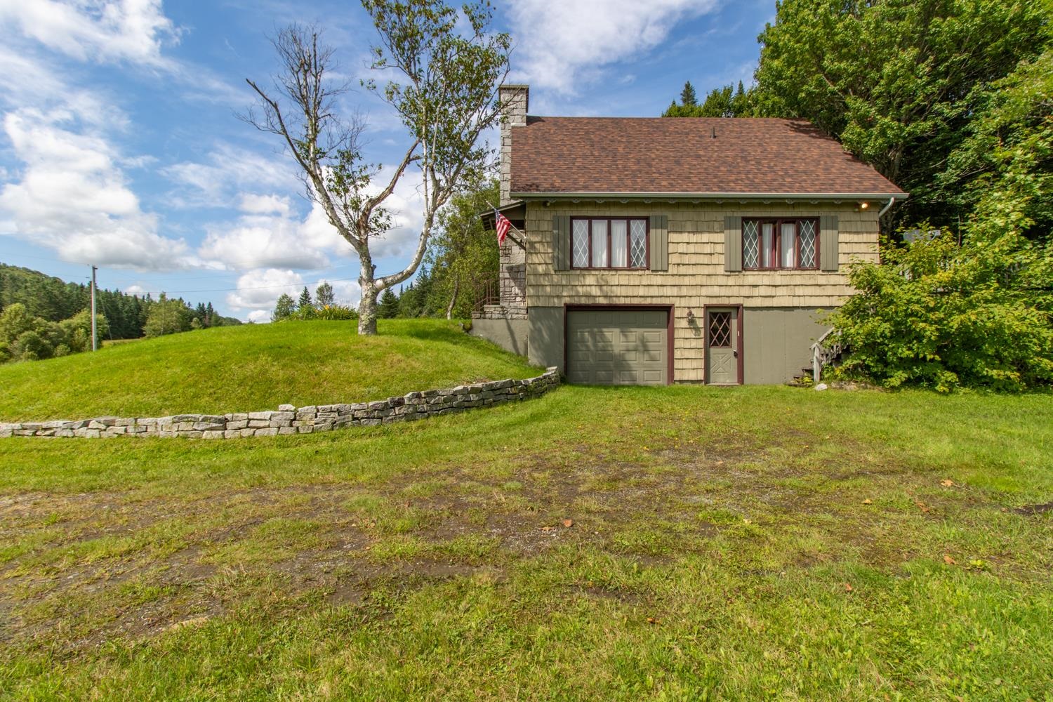 5855 Valley Road Holland, VT 05830 - Photo 3 of 40 Gallery Image 3
