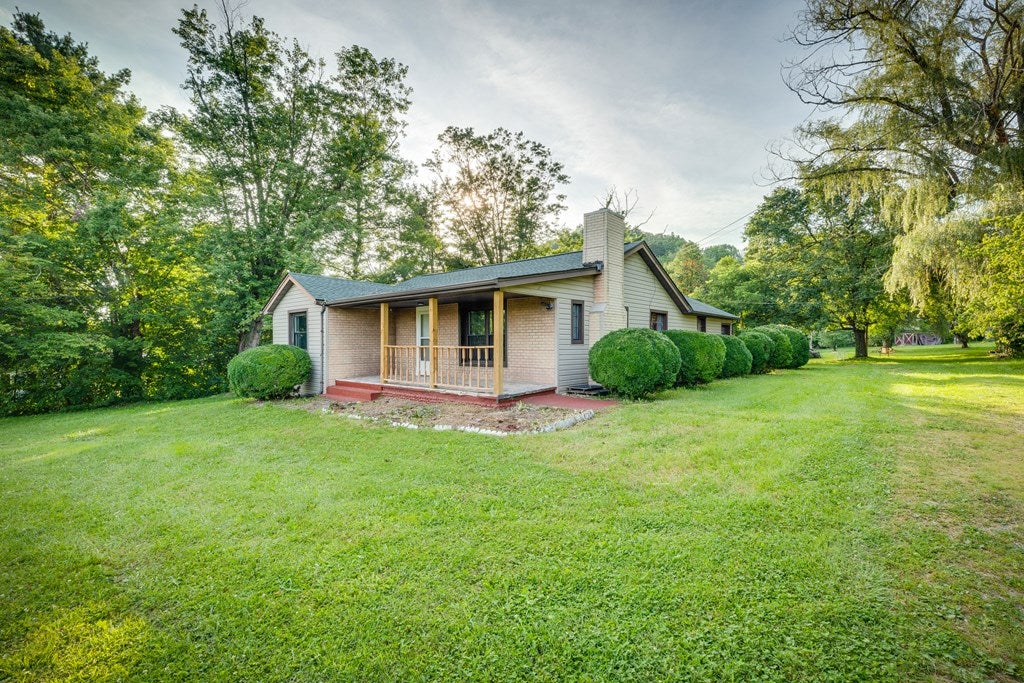 29165 Blue Spring Road Meadowview, VA 24361 - Photo 3 of 28 Gallery Image 3