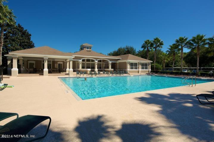 10550 Baymeadows Road, Unit 701 Jacksonville, FL 32256 - Photo 21 of 23 Community Pool