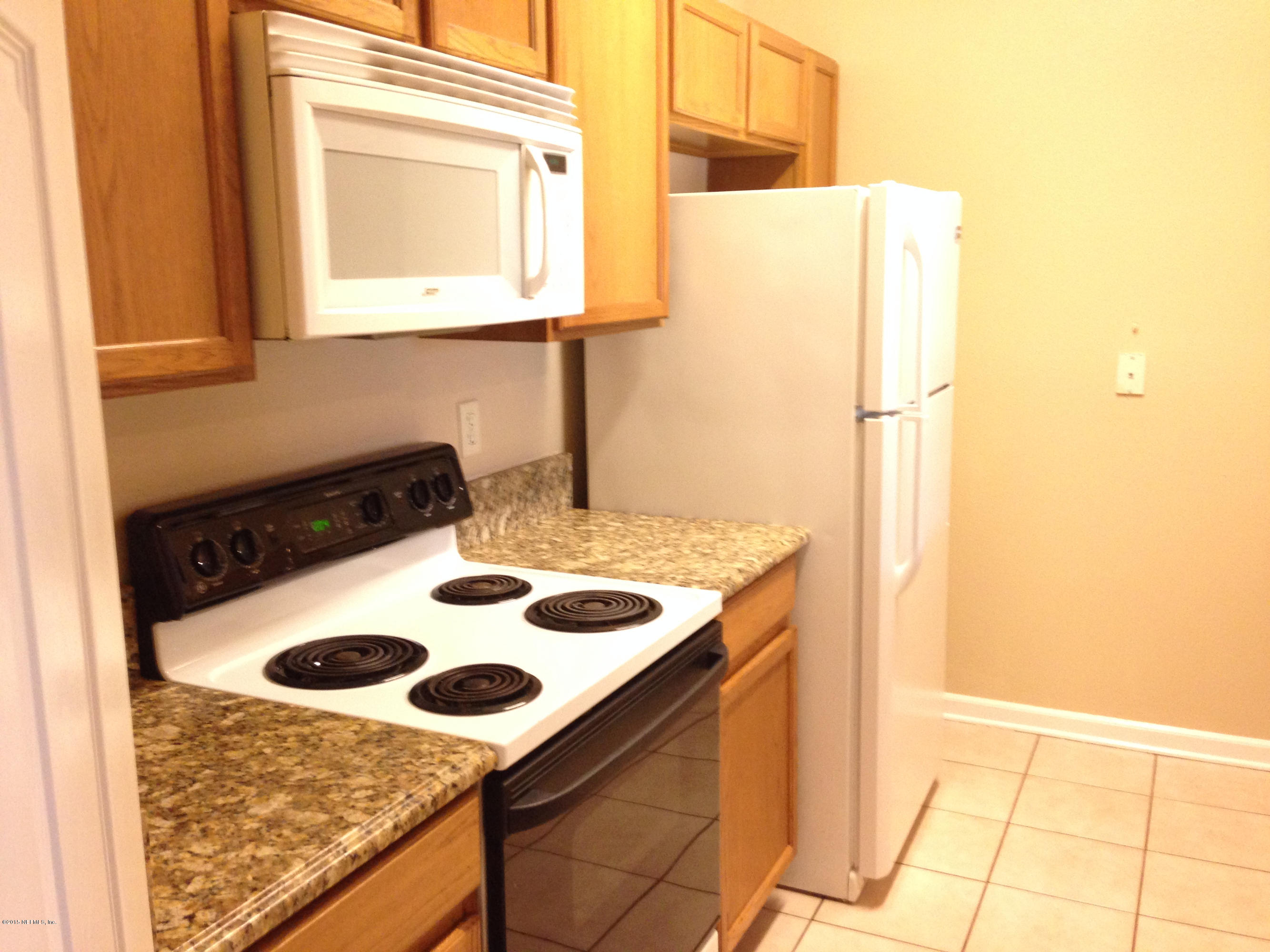 10550 Baymeadows Road, Unit 701 Jacksonville, FL 32256 - Photo 4 of 23 Kitchen
