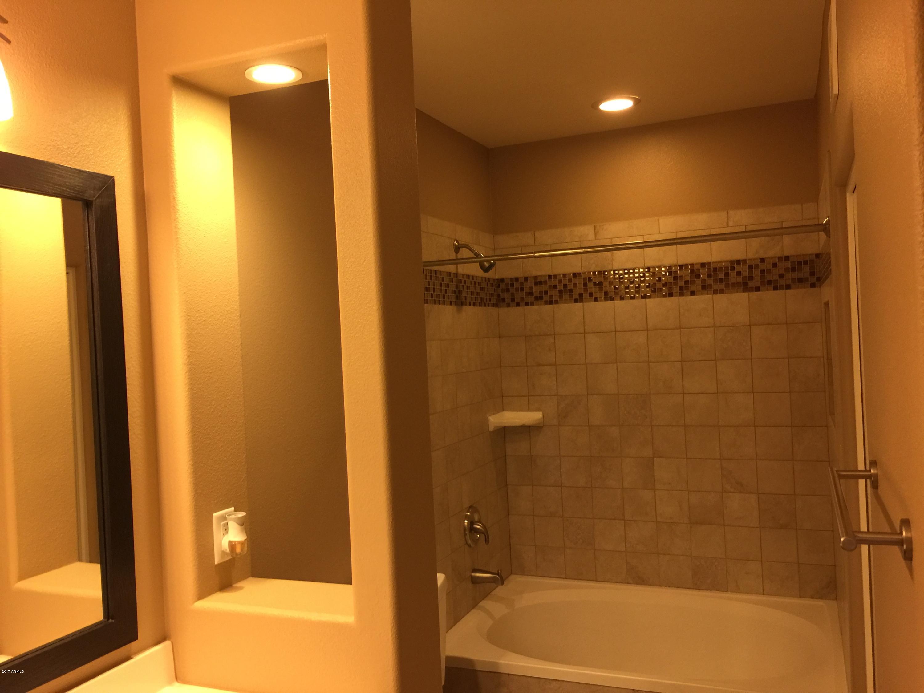 2134 East Broadway Road, Unit 1043 Tempe, AZ 85282 - Photo 18 of 30 Tub/Shower
