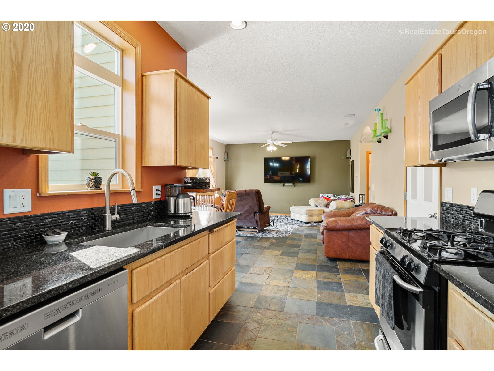 18295 Tupper Road Sandy, OR 97055 - Photo 12 of 31 Gallery Image 12
