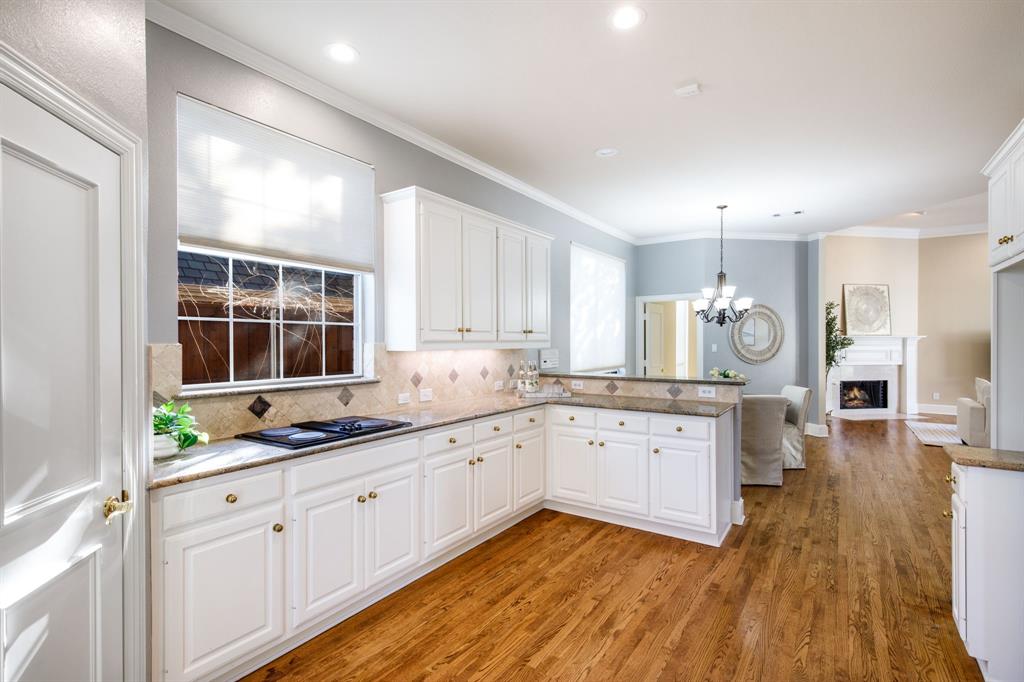 18727 Mapletree Lane Dallas, TX 75252 - Photo 9 of 40