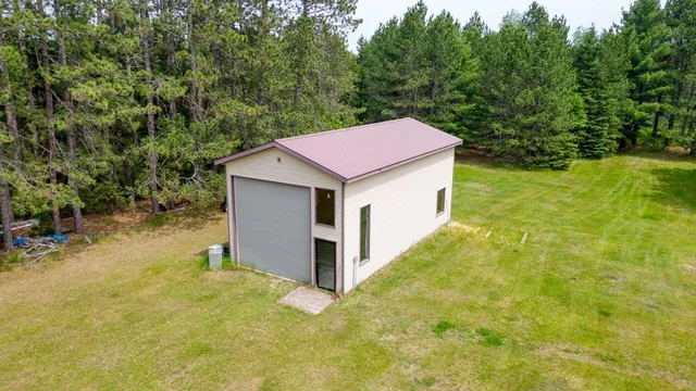 $390,000 | 4745 Judd Road, Gilbert, MN 55741