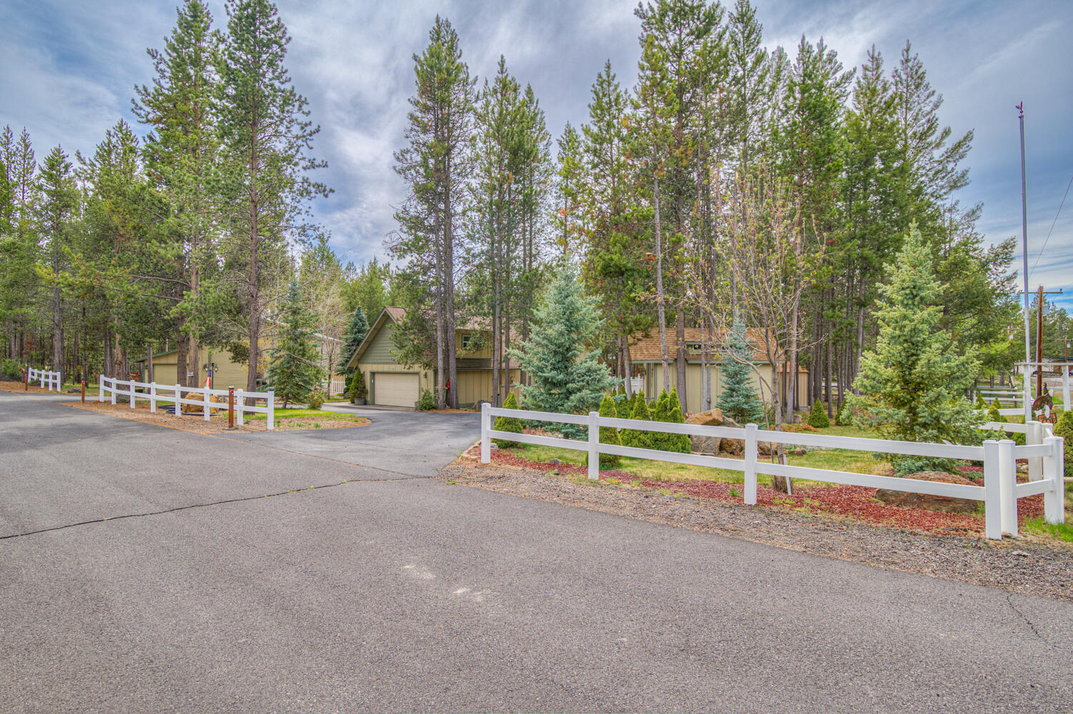 55819 Osprey Road Bend, OR 97707 - Photo 20 of 33 55819 Osprey Rd., Sunriver, OR - 1