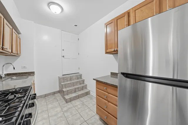 $175,000 | 3100 West Argyle Street, Unit G, Chicago, IL 60625
