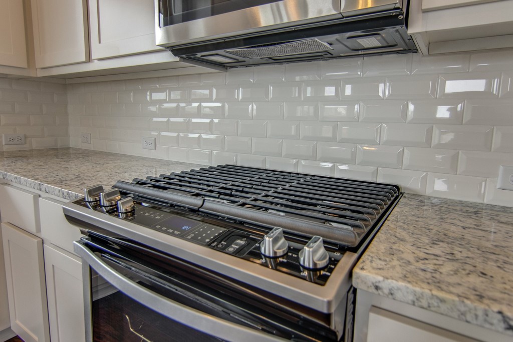 9503 McKnight Loop Austin, TX 78717 - Photo 15 of 32