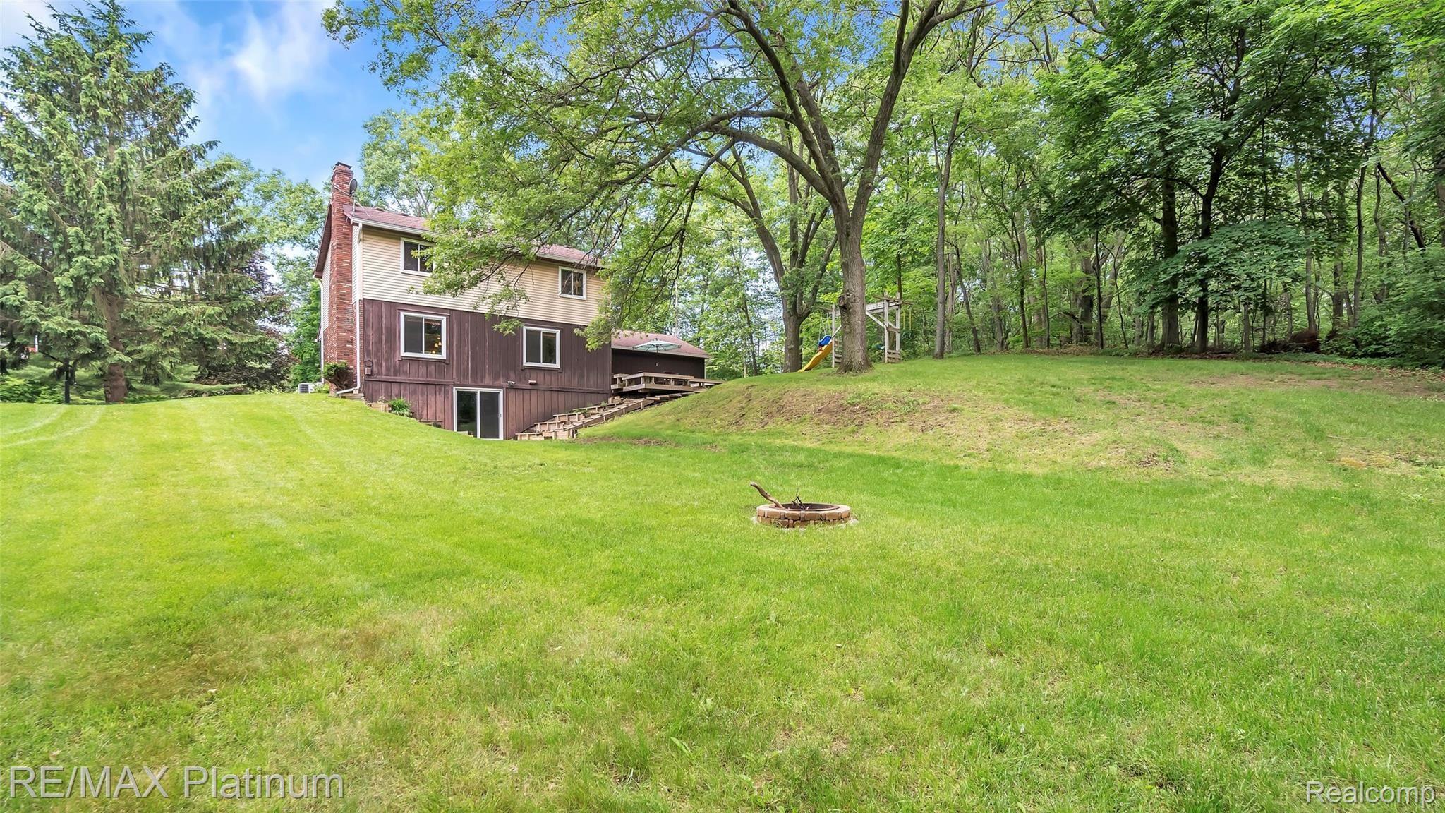 2798 North Tipsico Lake Road Hartland, MI 48353 - Photo 40 of 52 2798-North-Tipsico-Lake-Road-Hartland-Township-Michigan-windowstill-49.jpg