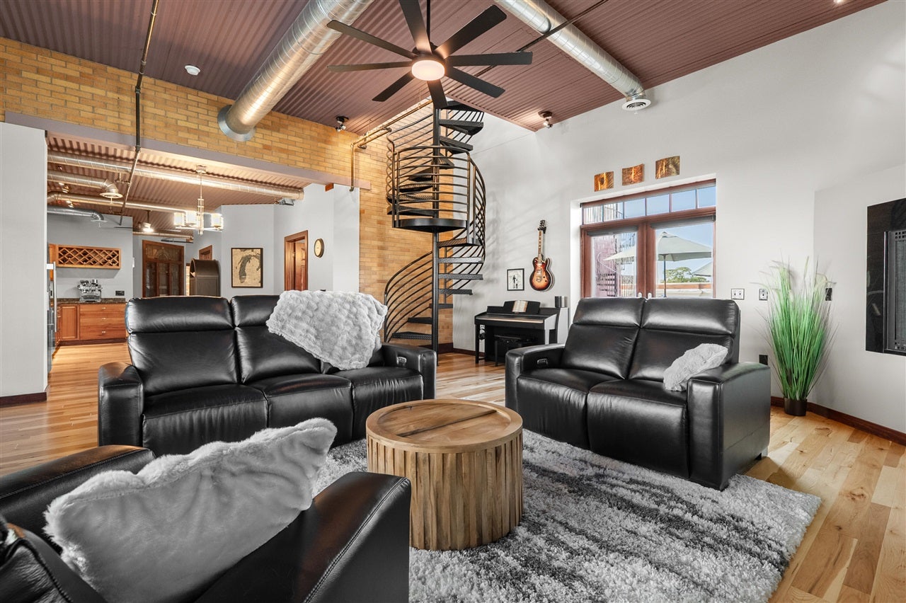 333 State Street St. Joseph, MI 49085 - Photo 3 of 40 Gallery Image 3