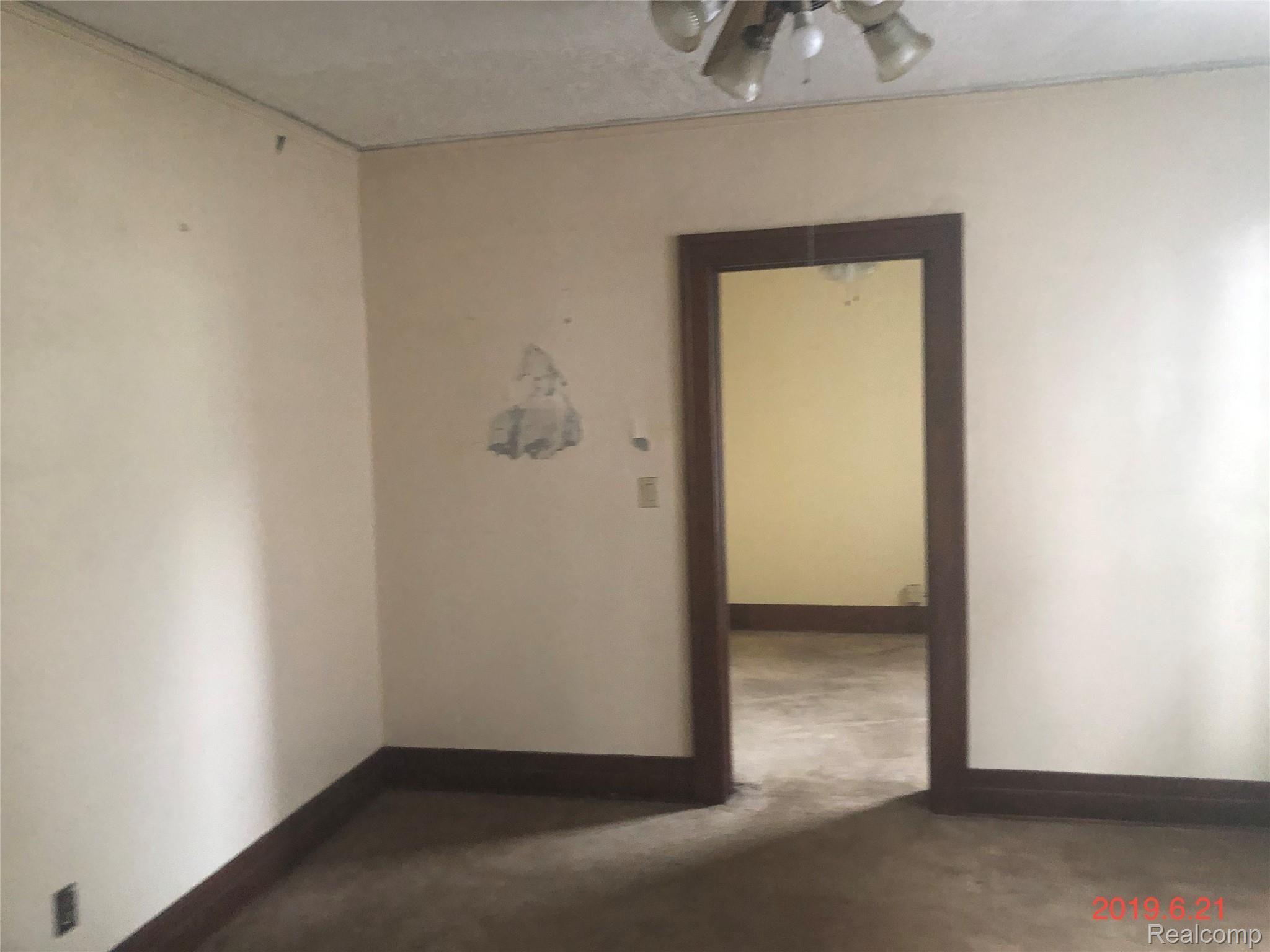 201 Fairmont Street River Rouge, MI 48218 - Photo 6 of 10 fullsizeoutput_9e.jpeg
