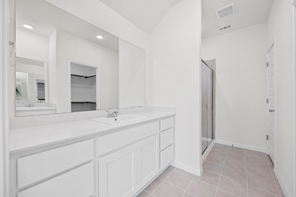 256 Bendecido Loop Elgin, TX 78621 - Photo 17 of 34