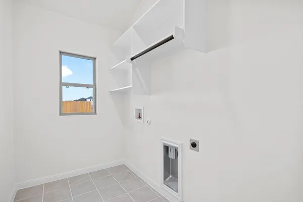 $299,975 | 256 Bendecido Loop, Elgin, TX 78621